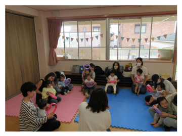 子育てサロン「ぴよぴよ」